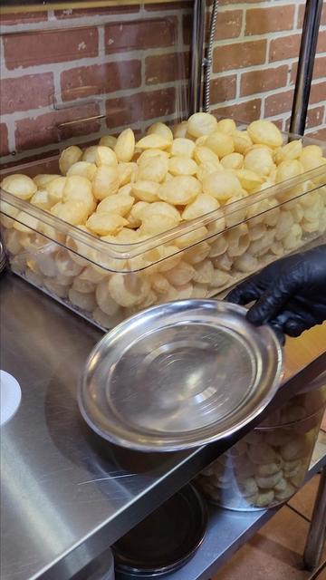 @Apna Chaat Express