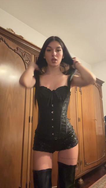 @lucrezia👸🏻