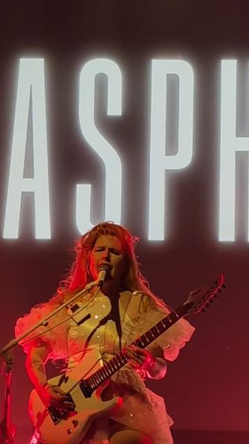 @musiqueenlive