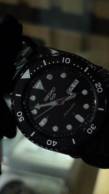 @Yonzon Timepieces