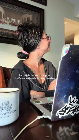 @Kendra Louise | 📚 author