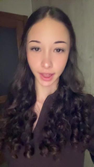 @𝓇𝒾𝓈𝓈𝒽𝒶🤎
