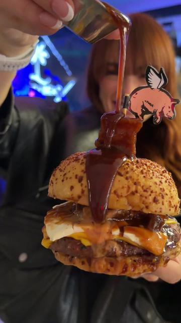 @LolaCarolaFood