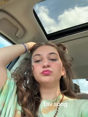 @lindsey ⋆˚꩜。