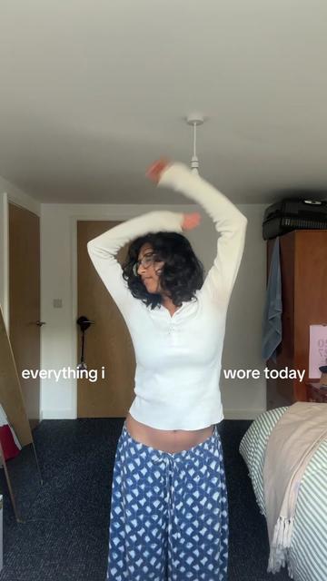 @ɐʎǝɹɥs ıɐs