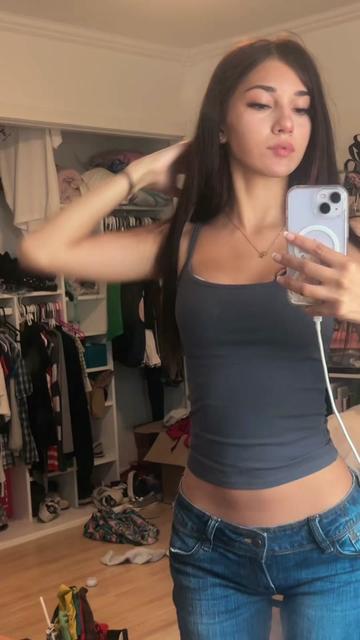 @2alyssx