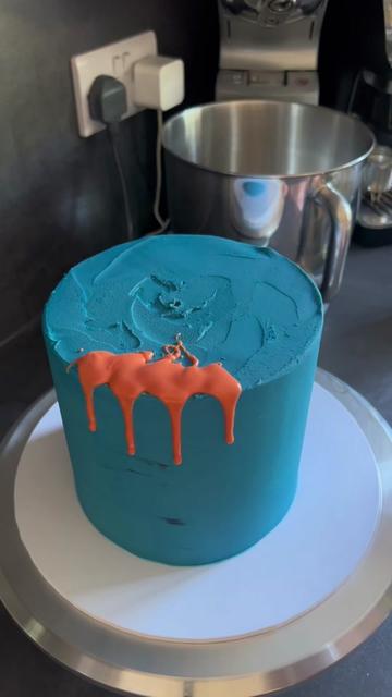 @SinderellaBakes