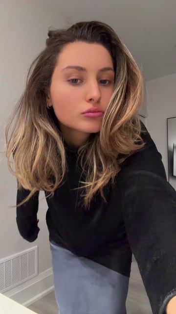 @sixgirlswithnojob
