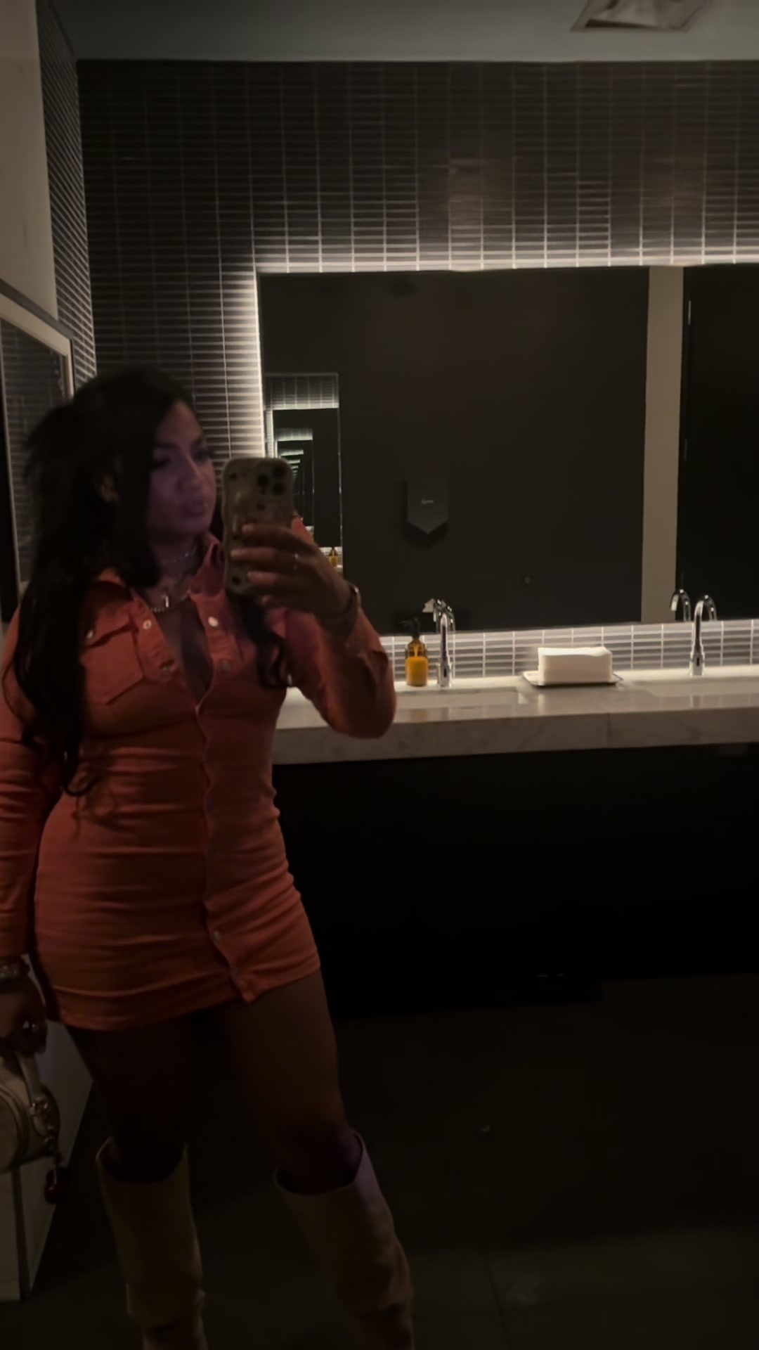 @symchiwymchi