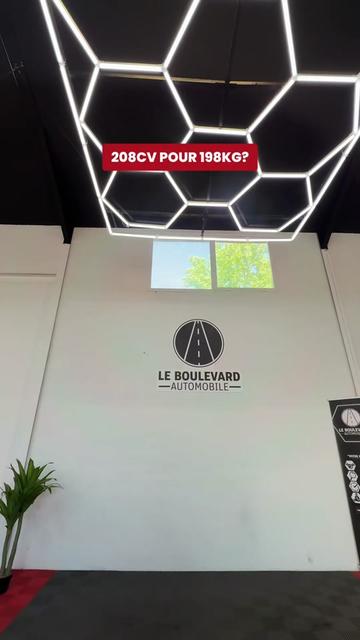 @LE BOULEVARD AUTOMOBILE