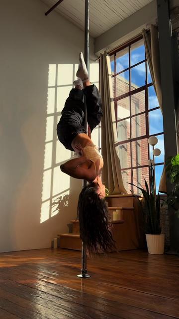 @shapesofv0id