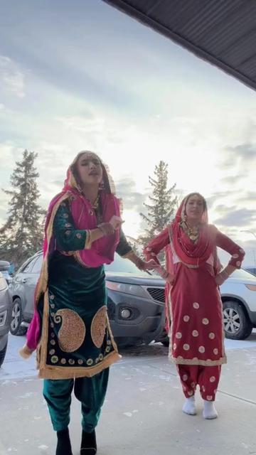 @Manreet & Sureet 💃🏽🫀