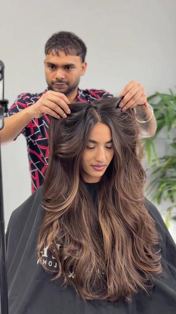 @Munney salon