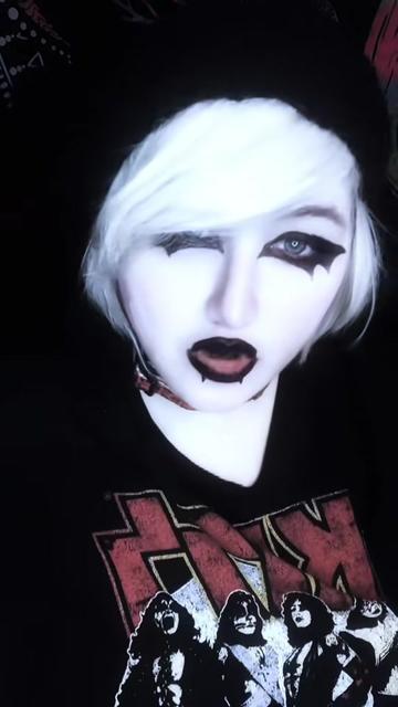 @sp00ky_treats