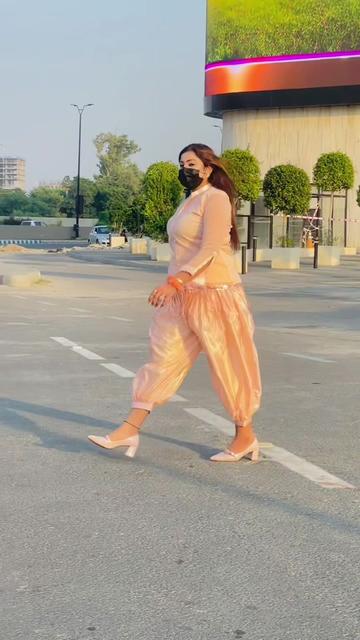 @Zoyi malik