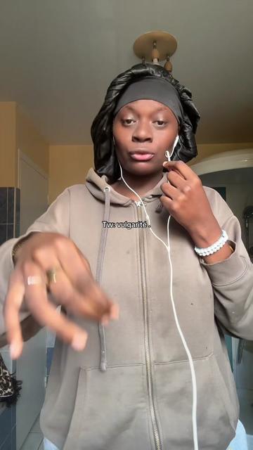 @𝐁𝐈𝐒𝐂𝐔𝐈𝐓𝟐𝐌𝐄𝐑🧜🏾&zwj;♀️