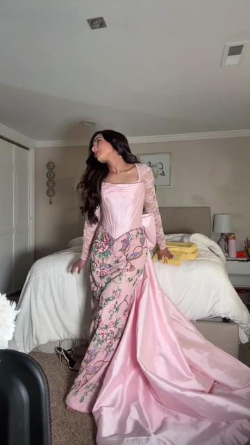 @HenaMokaria