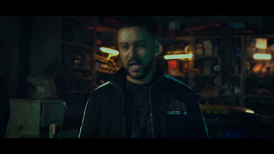 @Karim Elgang