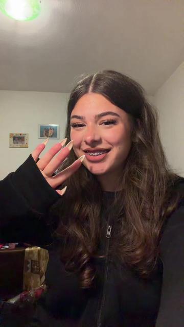 @shanagrimieri