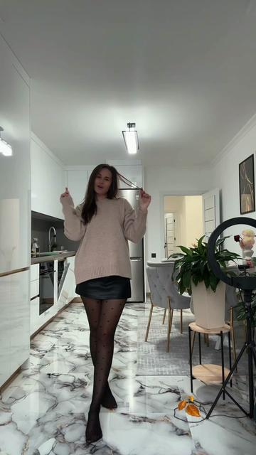 @Ella