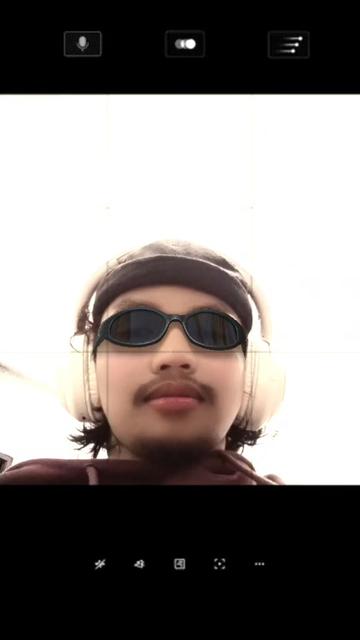 @Eyhhhh