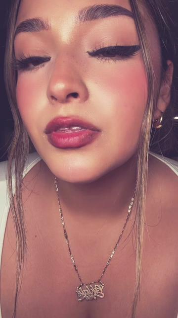 @Ciklaly Fernandez