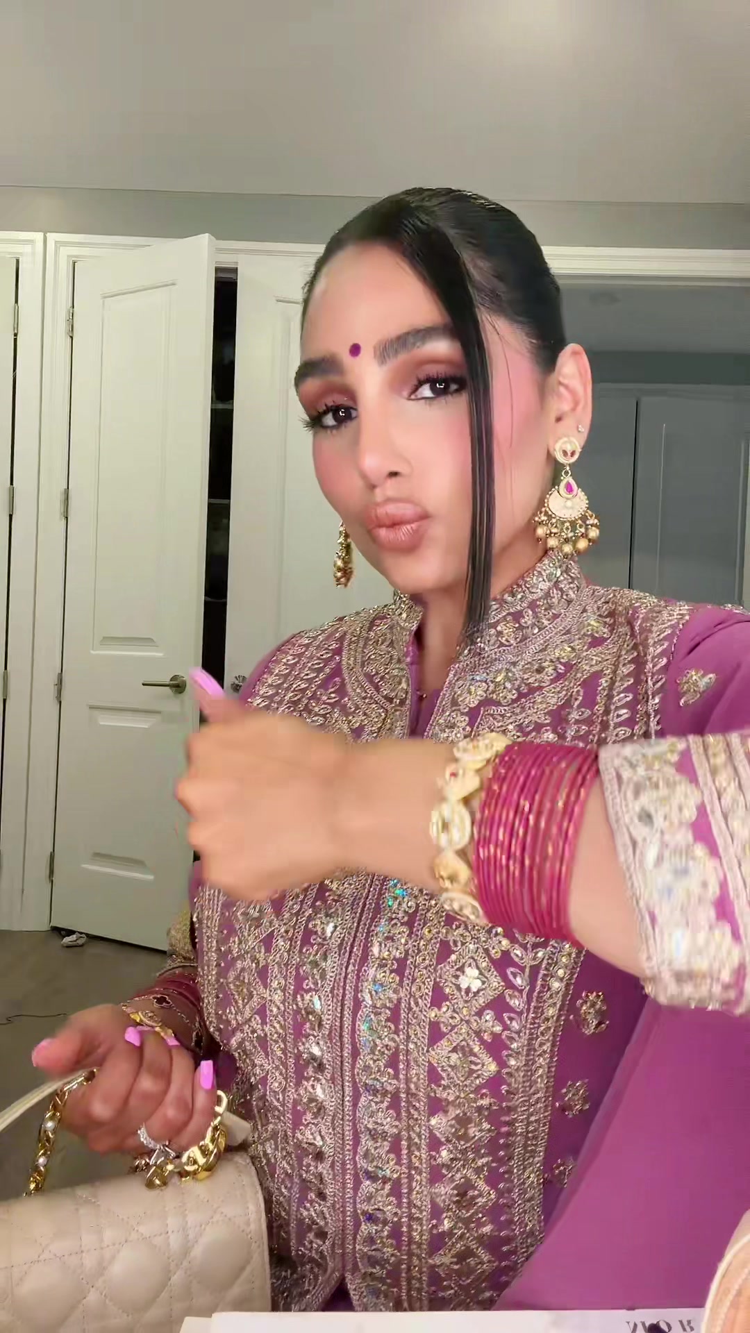 @Nina