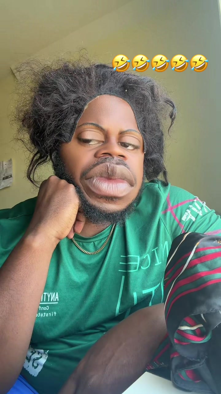 @Jèntouttan _official😂
