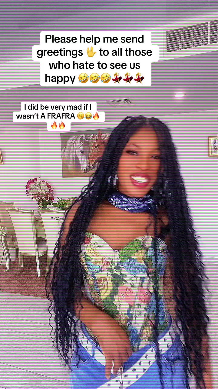 @ETHEL 🦋👸🏻THE RUNWAY MODEL