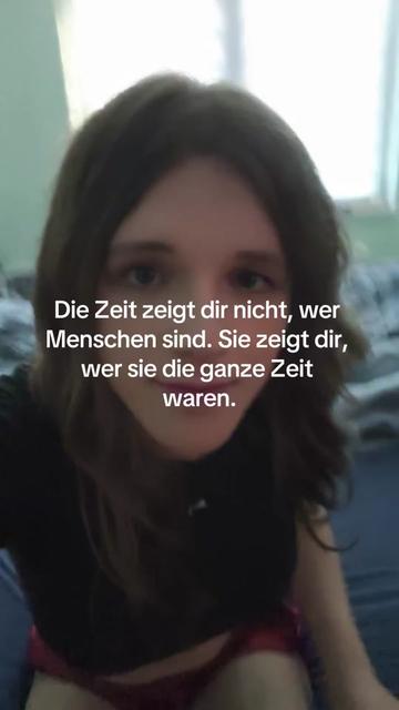 @Laurababyemily