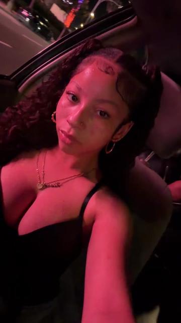 @kiaraaa
