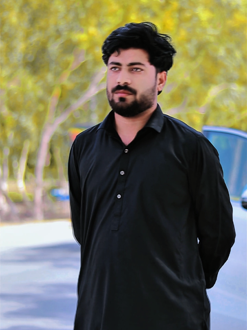 @👑عزیر~Pathan🤍🌼
