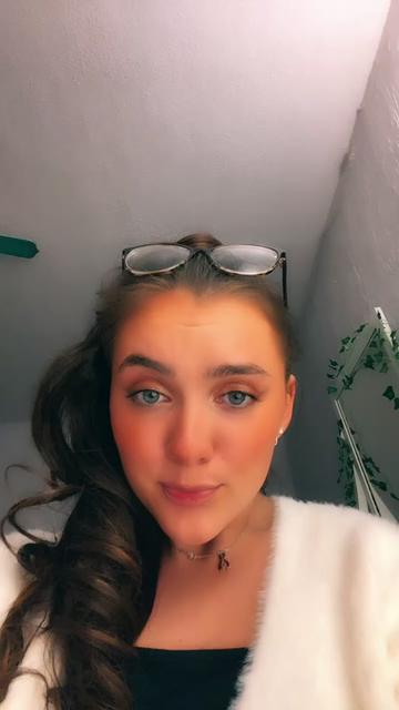 @lilylyon