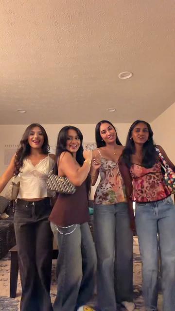 @rishika🎀