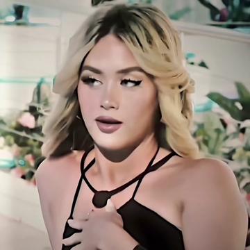 @- lucy ★
