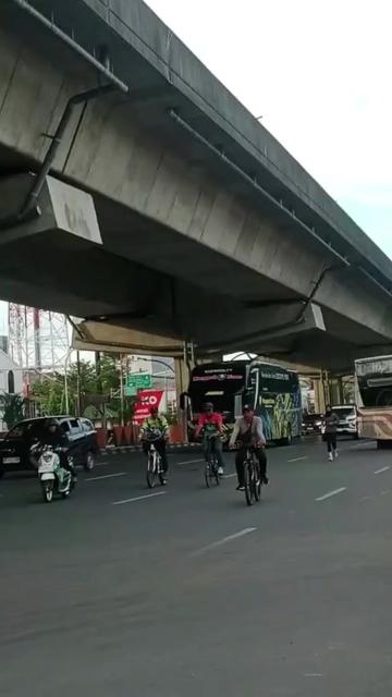@CELEBES_BUSMKS