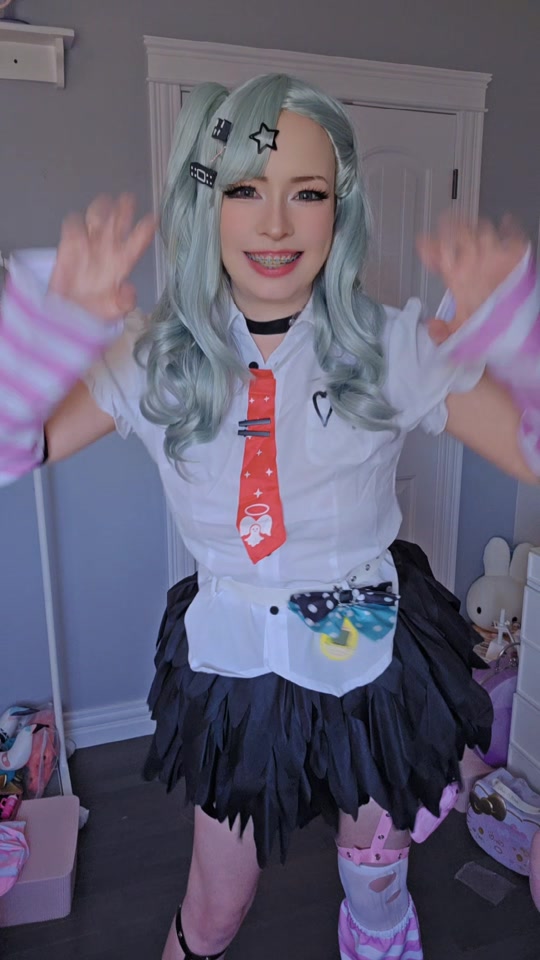 @KonekoCosplays on IG