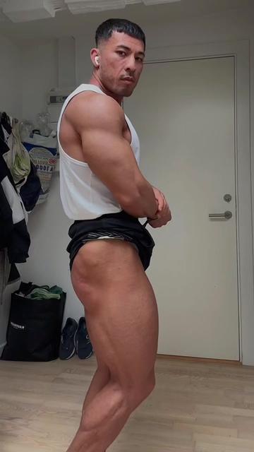 @Ali Khan IFBB PRO