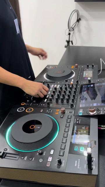 @DJ CÔNG MIO