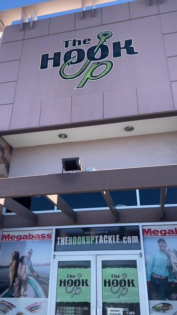 @The Hook Up Tackle