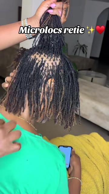 @FEMALE BARBER/LOCTICIAN IN LAG