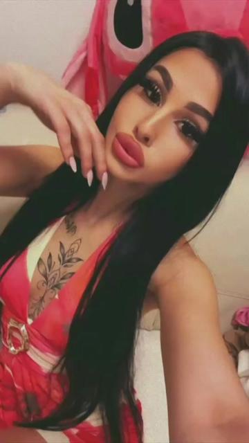 @laariisa27