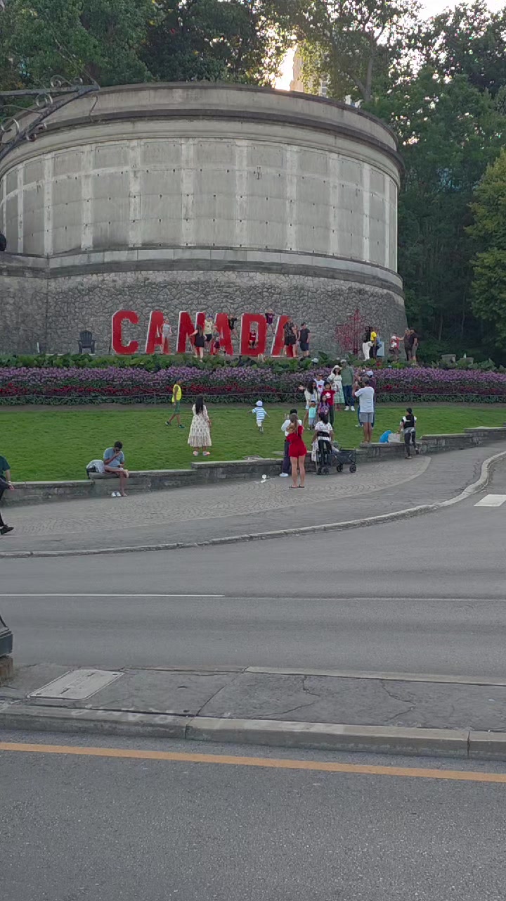@VedatLL03-PEJA🇽🇰 🇨🇦Toronto