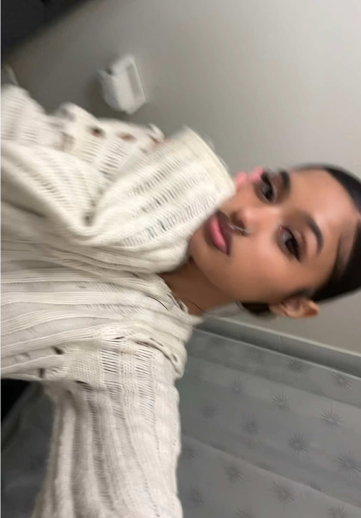 @￼