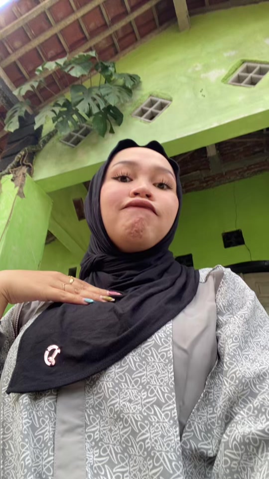 @YulianaLarasati_