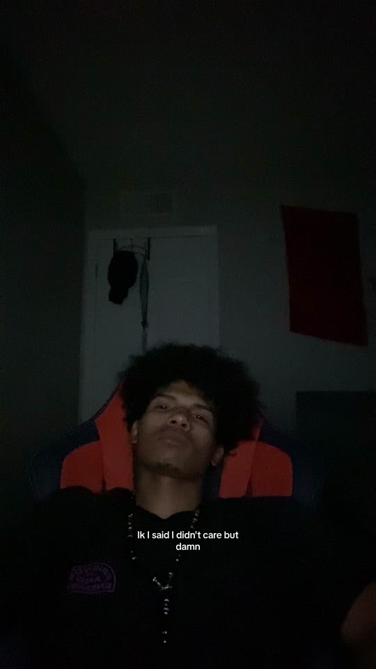 @👤