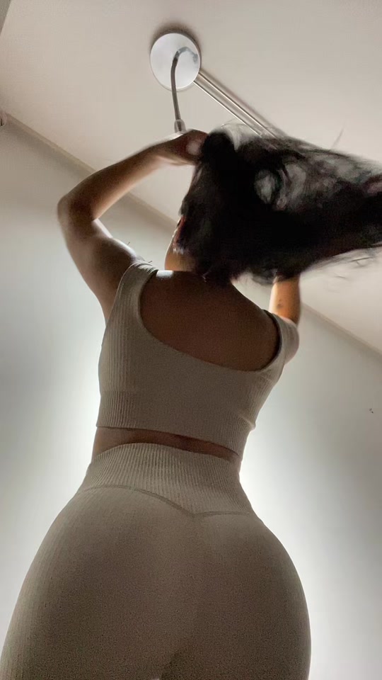 @Valeriagarciamodel_