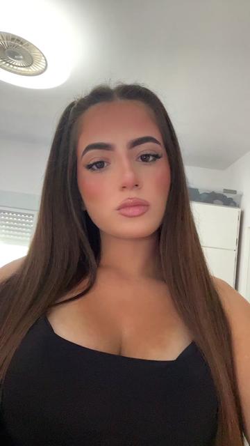 @Micaelaingala