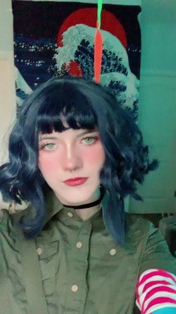 @~