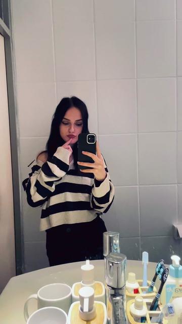 @laura